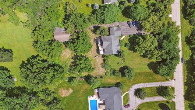 N3131 CENTER STREET, Lake Geneva, WI 53147