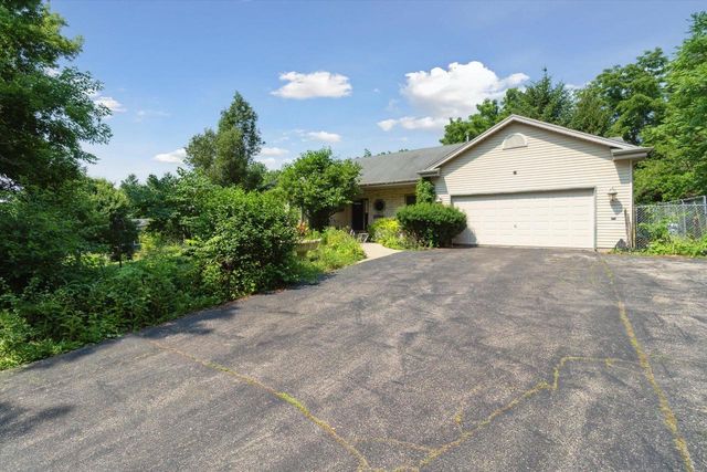 N3131 CENTER STREET, Lake Geneva, WI 53147