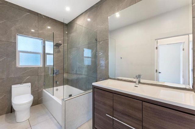 1511 19th Avenue, Oakland, CA 94606