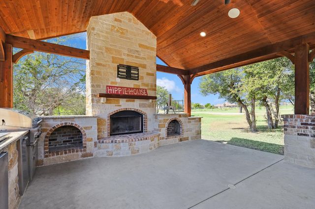 130 Antler Ridge Court, Azle, TX 76020