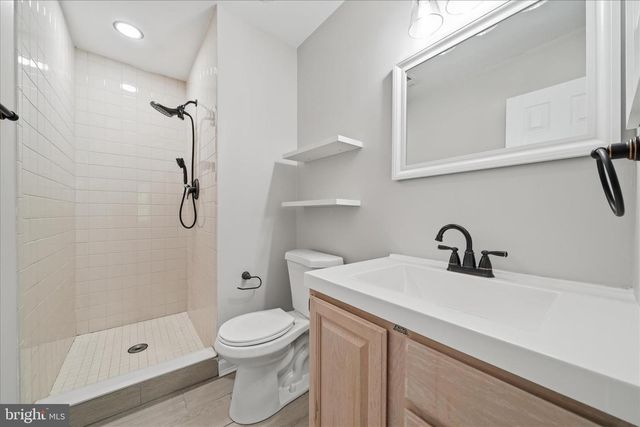 20126 WARINGWOOD, Gaithersburg, MD 20886