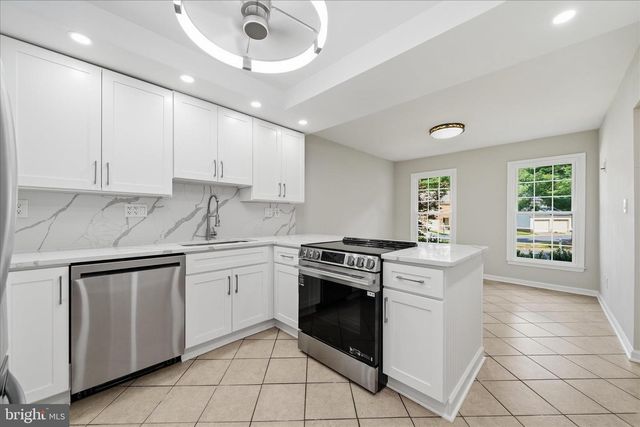 20126 WARINGWOOD, Gaithersburg, MD 20886