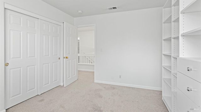 1714 Zinfandel Dr, Petaluma, CA 94954