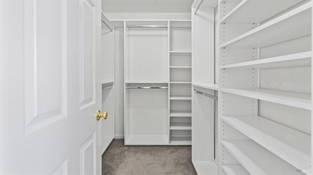 1714 Zinfandel Dr, Petaluma, CA 94954