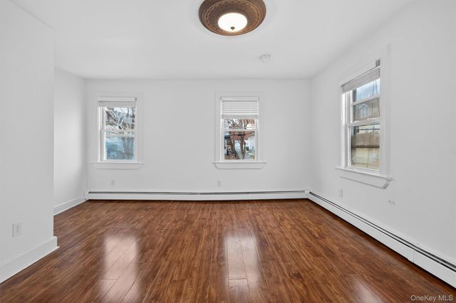 35 East Avenue, Middletown, NY 10940