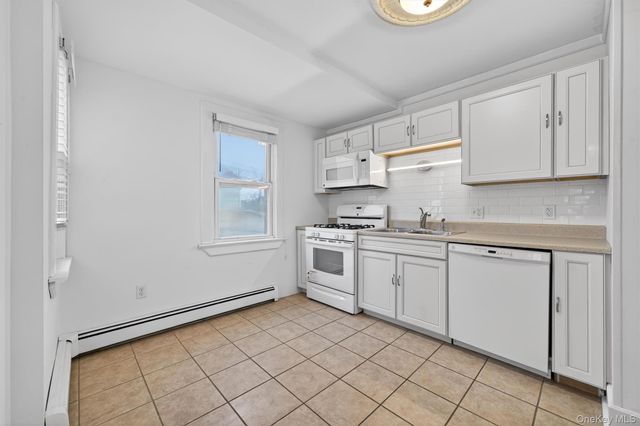 35 East Avenue, Middletown, NY 10940