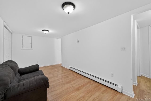 35 East Avenue, Middletown, NY 10940