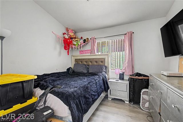 6609 Bush Clover Lane, Las Vegas, NV 89156