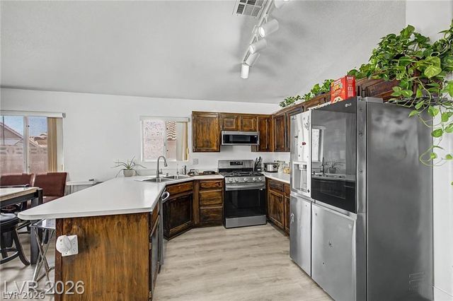 6609 Bush Clover Lane, Las Vegas, NV 89156