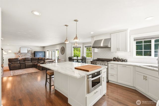 24015 SE 380th Street, Enumclaw, WA 98022