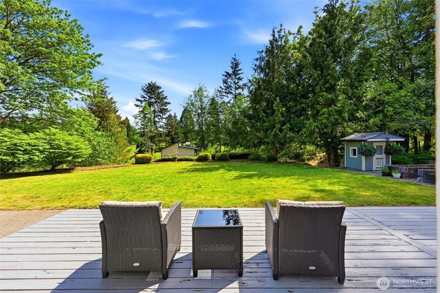 24015 SE 380th Street, Enumclaw, WA 98022