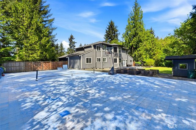 24015 SE 380th Street, Enumclaw, WA 98022