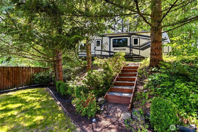 24015 SE 380th Street, Enumclaw, WA 98022