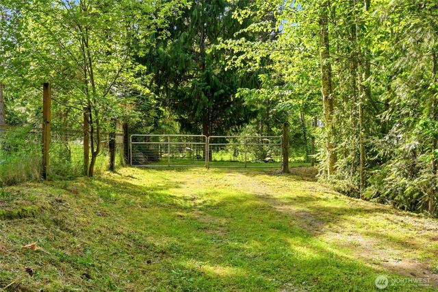 24015 SE 380th Street, Enumclaw, WA 98022
