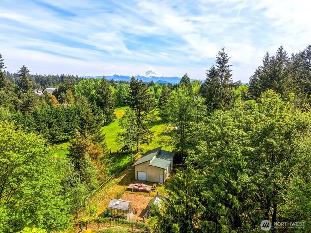 24015 SE 380th Street, Enumclaw, WA 98022