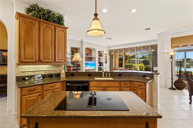 2634 Stonyhill CT, Cape Coral, FL 33991