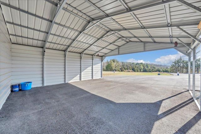 1625 Airport RD, Moneta, VA 24121