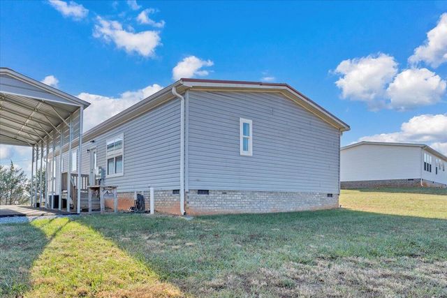 1625 Airport RD, Moneta, VA 24121