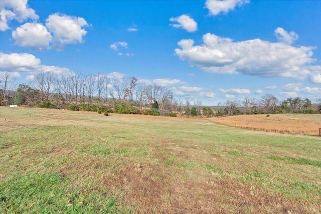 1625 Airport RD, Moneta, VA 24121