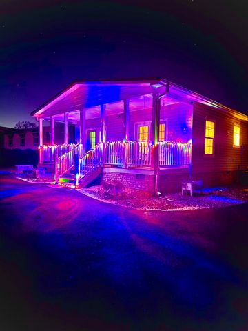 1625 Airport RD, Moneta, VA 24121