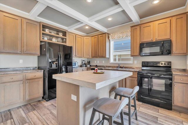 1625 Airport RD, Moneta, VA 24121