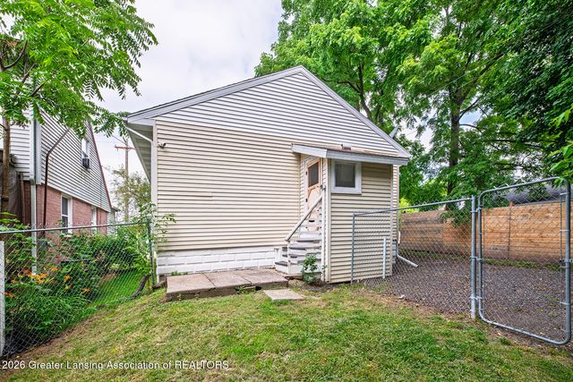 1354 Lansing Avenue, Lansing, MI 48915