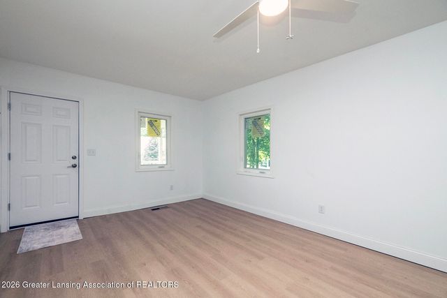 1354 Lansing Avenue, Lansing, MI 48915