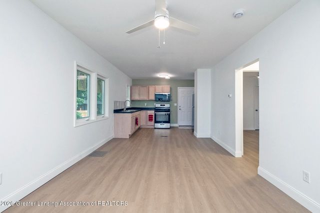 1354 Lansing Avenue, Lansing, MI 48915