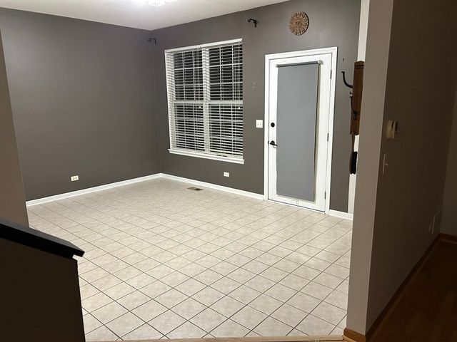 761 Dillon Court, Grayslake, IL 60030