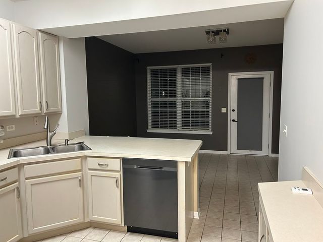 761 Dillon Court, Grayslake, IL 60030