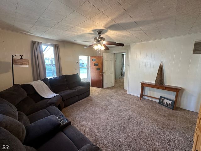 7 Beveridge Street, Greencastle, IN 46135