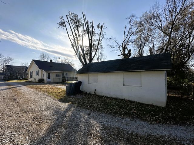 7 Beveridge Street, Greencastle, IN 46135