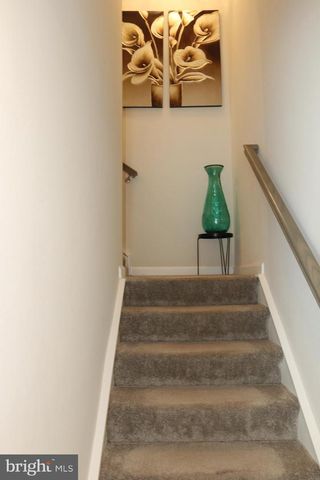 677 SEEBACK DR, Charles Town, WV 25414