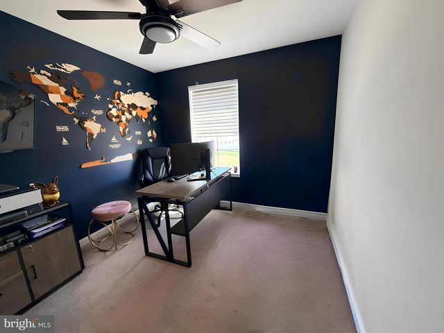 677 SEEBACK DR, Charles Town, WV 25414