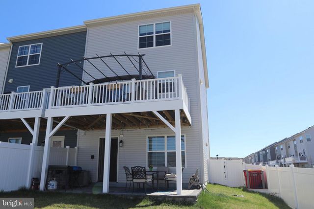 677 SEEBACK DR, Charles Town, WV 25414