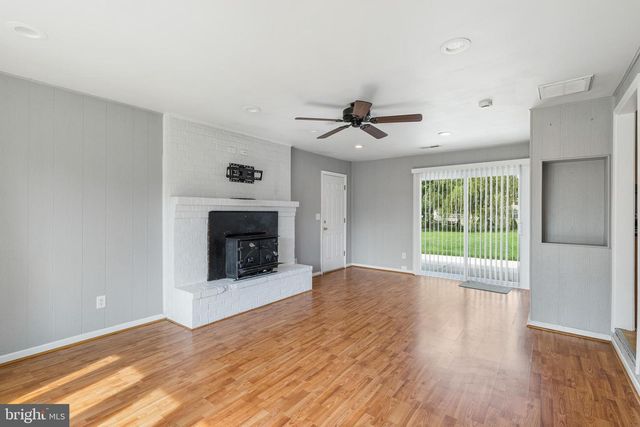 718 EDWARDS DR, Fredericksburg, VA 22405