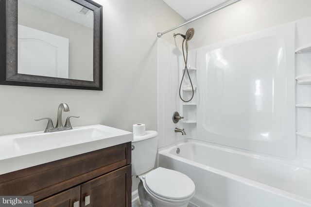 718 EDWARDS DR, Fredericksburg, VA 22405