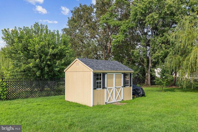 718 EDWARDS DR, Fredericksburg, VA 22405