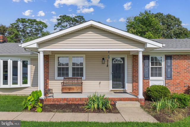 718 EDWARDS DR, Fredericksburg, VA 22405