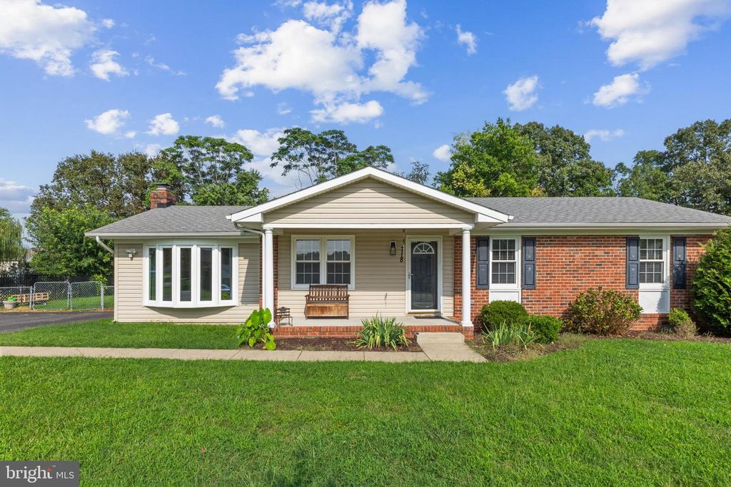 718 EDWARDS DR, Fredericksburg, VA 22405