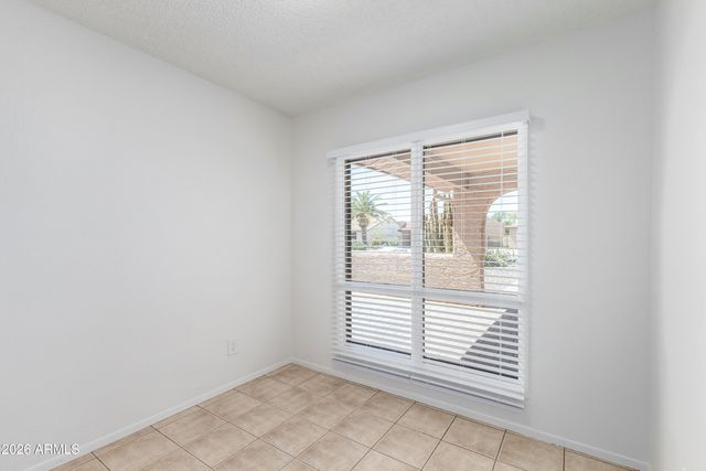 26619 S SNEAD Drive, Sun Lakes, AZ 85248