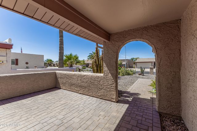 26619 S SNEAD Drive, Sun Lakes, AZ 85248