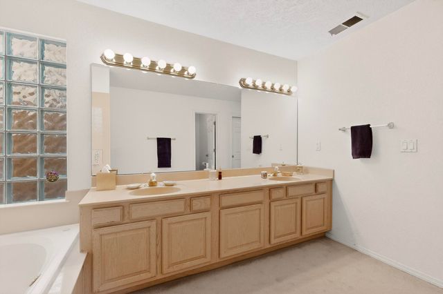 6401 Sunray Court NW, Albuquerque, NM 87120