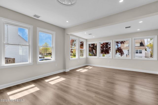21 Market Street, Edison, NJ 08817