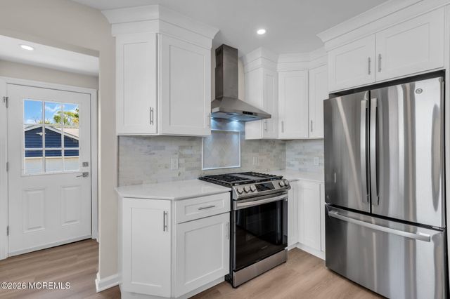 21 Market Street, Edison, NJ 08817