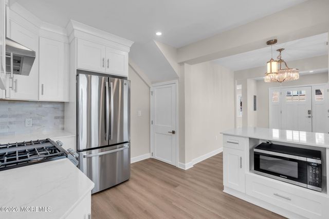 21 Market Street, Edison, NJ 08817