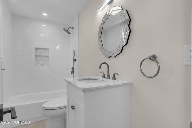 21 Market Street, Edison, NJ 08817