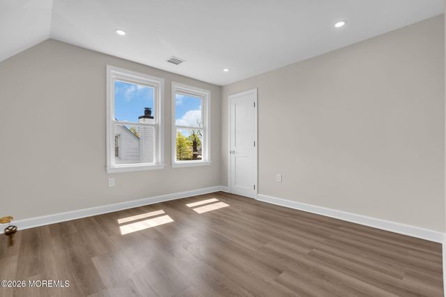 21 Market Street, Edison, NJ 08817