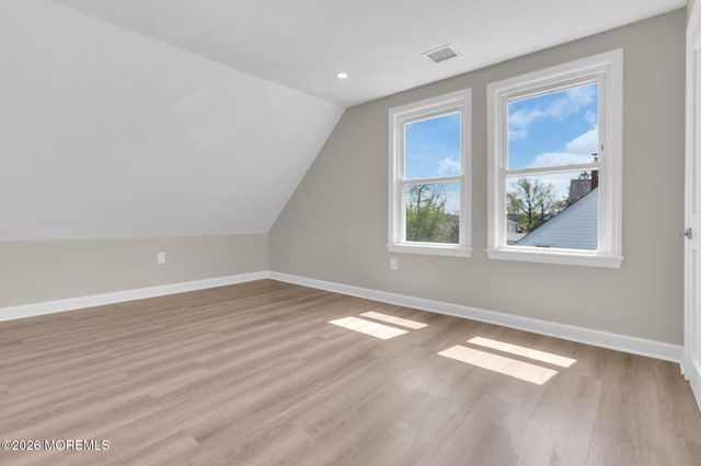 21 Market Street, Edison, NJ 08817