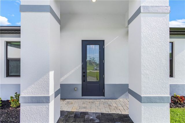 1816 SW 3rd PL, Cape Coral, FL 33991